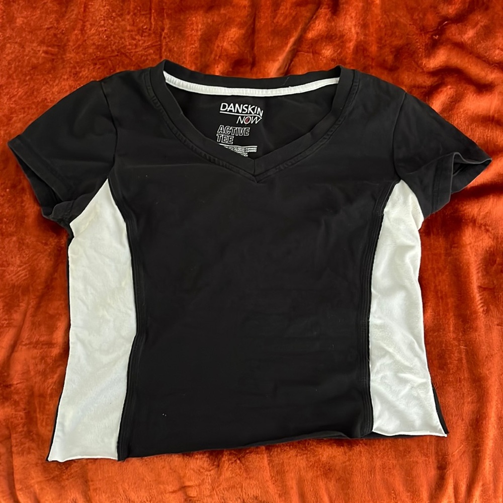 Black and white active tee